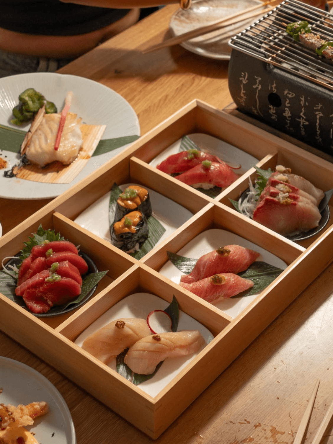Yuji sushi background